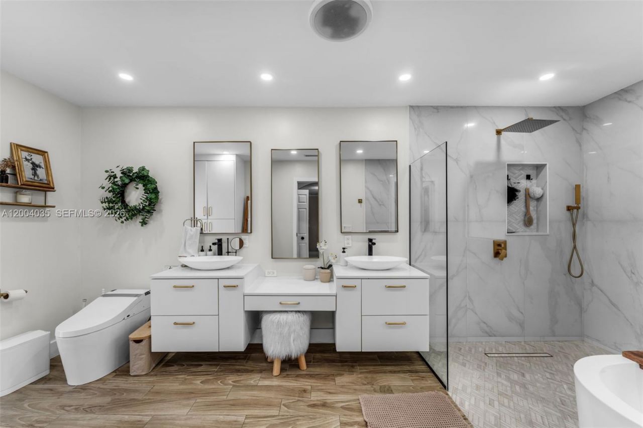 15465 SW 114 St , Miami, FL 33196 Photo