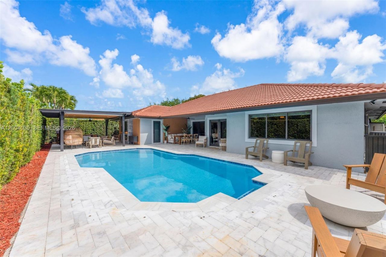 15465 SW 114 St , Miami, FL 33196 Photo