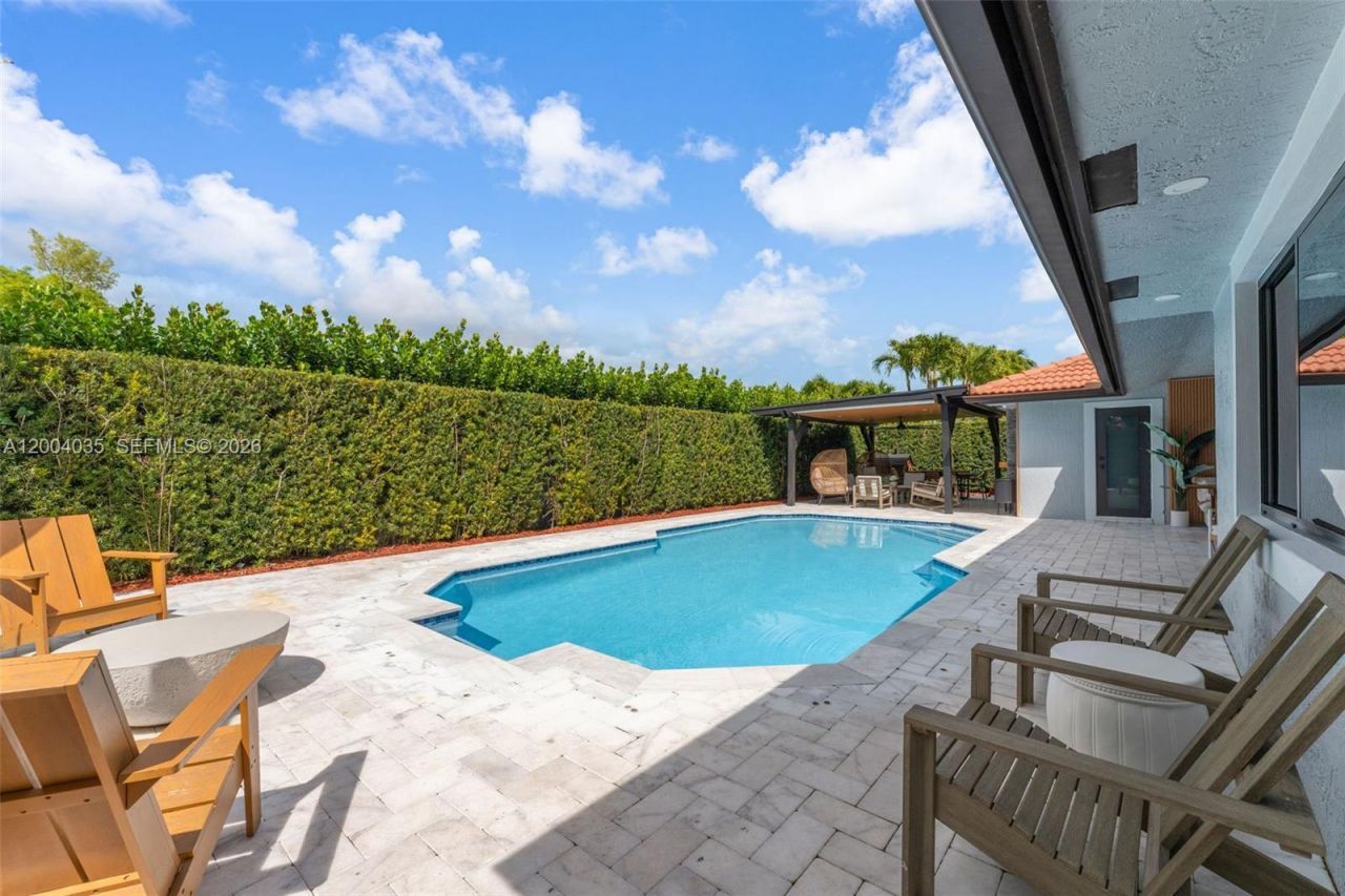 15465 SW 114 St , Miami, FL 33196 Photo