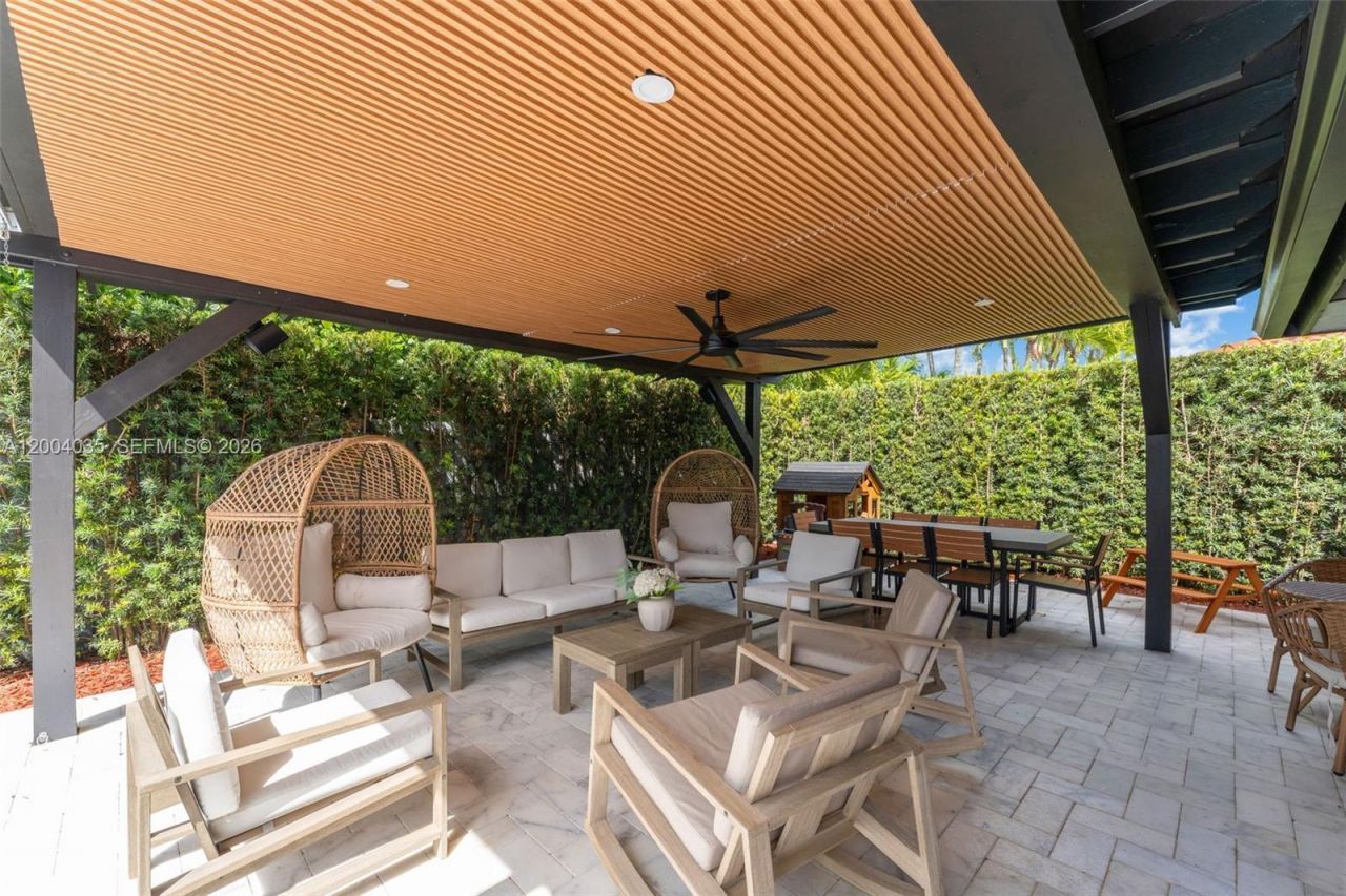 15465 SW 114 St , Miami, FL 33196 Photo