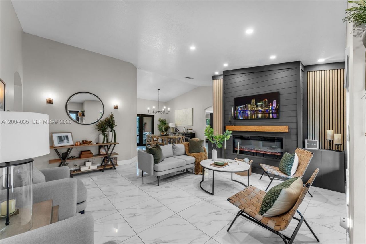 15465 SW 114 St , Miami, FL 33196 Photo