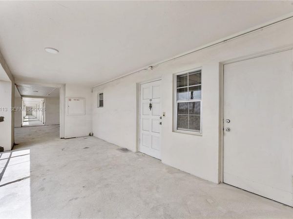 2661 S Course Dr , Unit 805, Pompano Beach, FL 33069