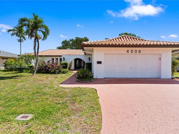 4508 King Palm Dr, Tamarac, FL 33319