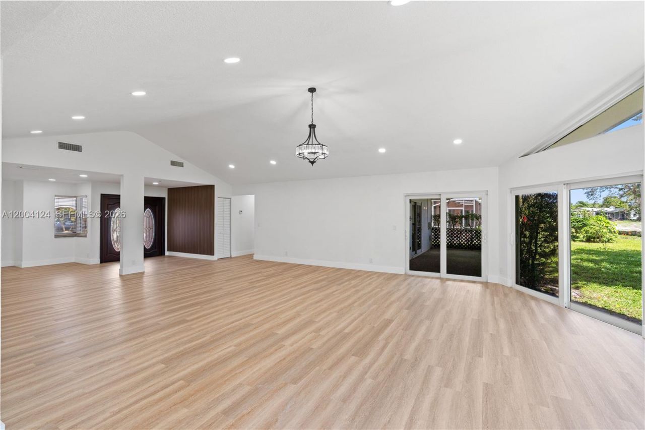 4508 King Palm Dr, Tamarac, FL 33319 Photo