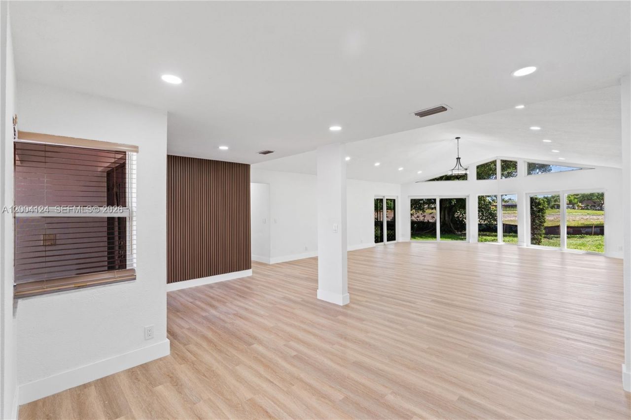 4508 King Palm Dr, Tamarac, FL 33319 Photo