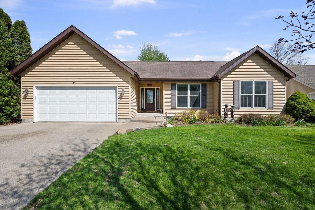 318 Sycamore, Wilton, IA 52778 Main Photo