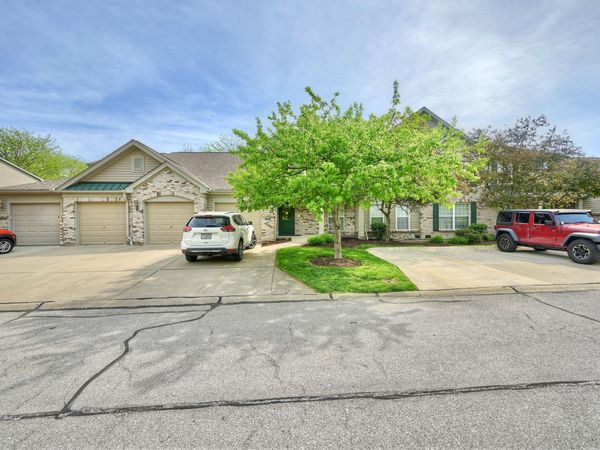1460 Taramore Drive, Unit 301, Florence, KY 41042