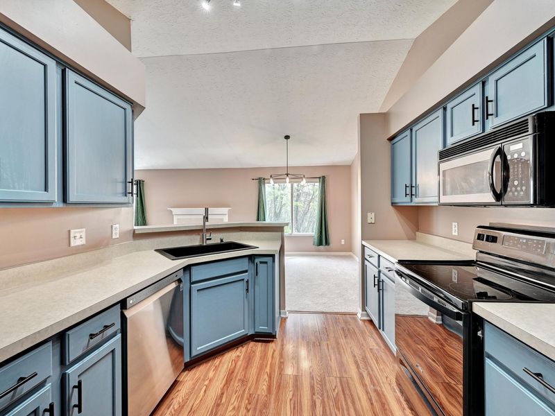 1460 Taramore Drive, Unit 301, Florence, KY 41042 Photo 14