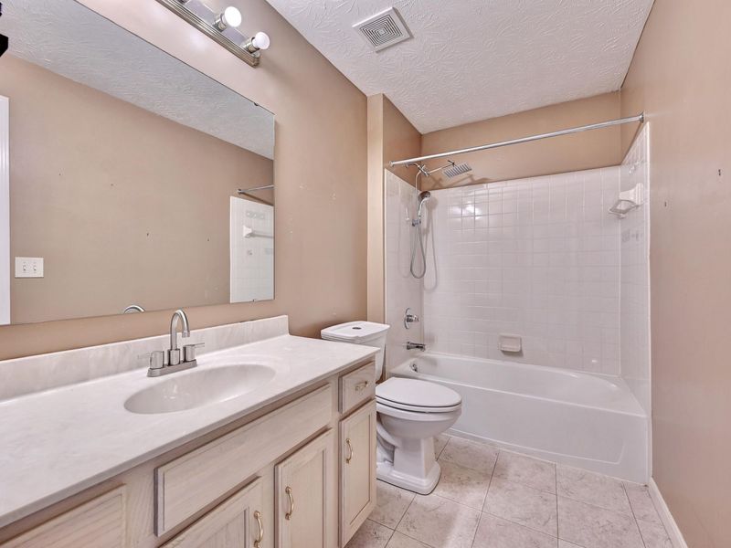 1460 Taramore Drive, Unit 301, Florence, KY 41042 Photo 23