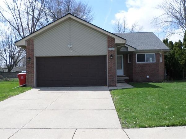 27221 Blum Street, Roseville, MI 48066