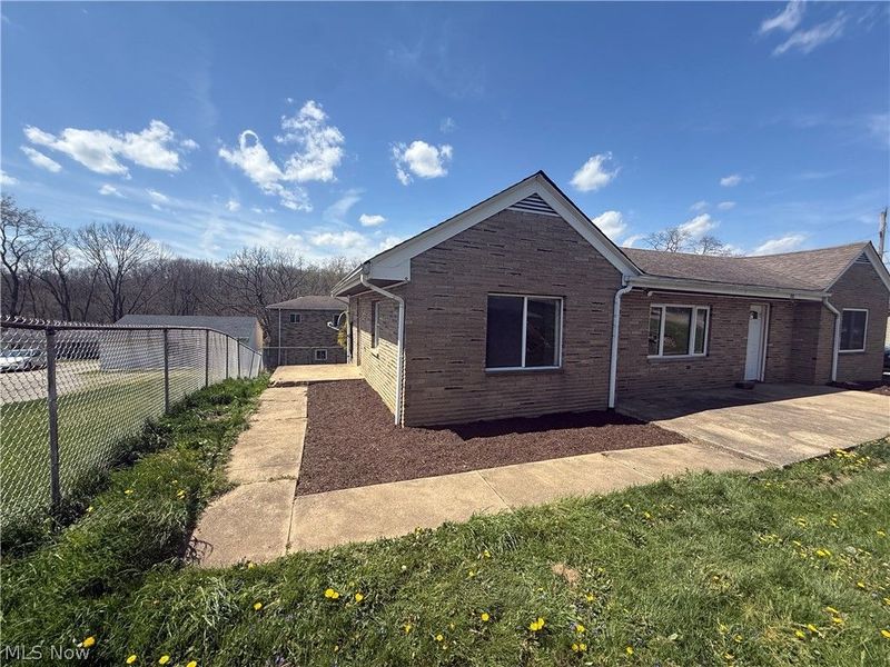 168 Talbott Drive, Wintersville, OH 43953 Photo 5