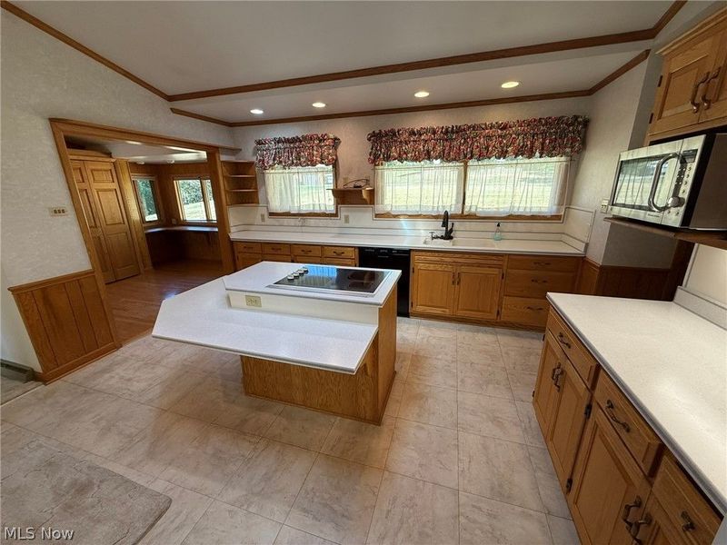 2902 Downeys Hill Drive NE, Dover, OH 44622 Photo 7