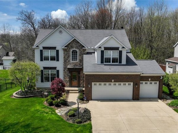 980 Queens Gate Way , Wadsworth, OH 44281