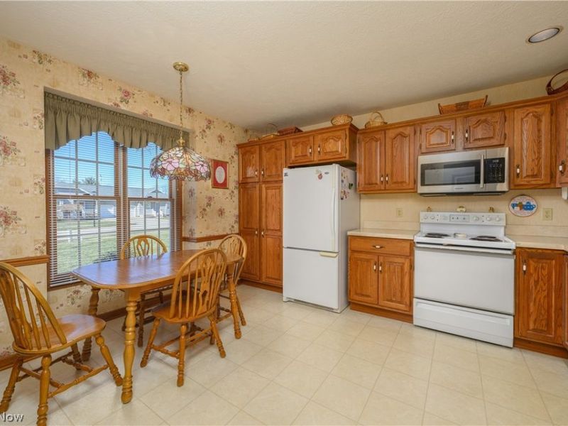 1358 S Azalea Boulevard, Barberton, OH 44203 Photo 15