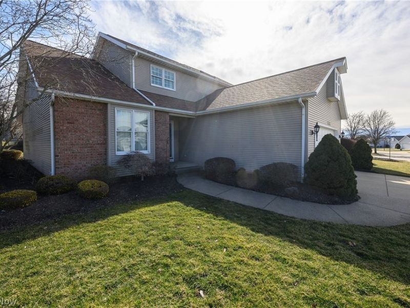 1358 S Azalea Boulevard, Barberton, OH 44203 Photo 3