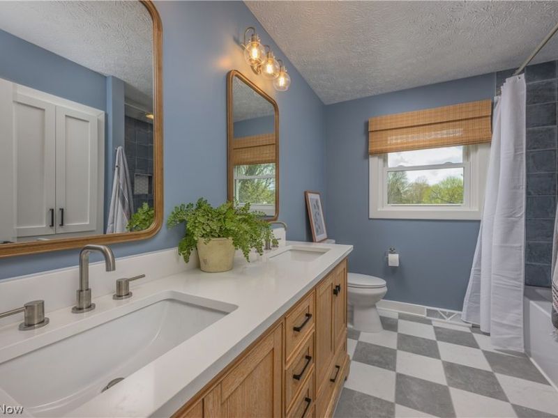 11490 Peach Glen Avenue NW, Uniontown, OH 44685 Photo 13