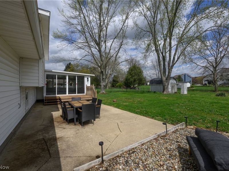 11490 Peach Glen Avenue NW, Uniontown, OH 44685 Photo 27