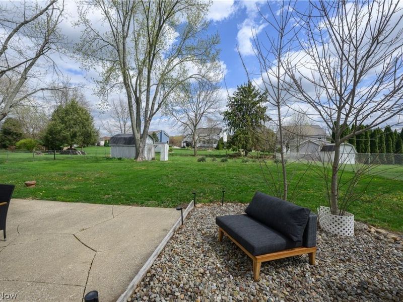 11490 Peach Glen Avenue NW, Uniontown, OH 44685 Photo 28