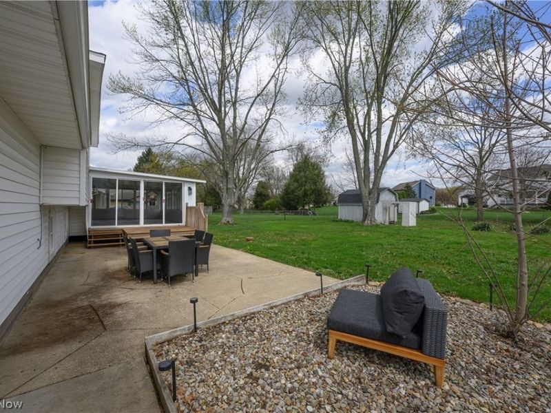 11490 Peach Glen Avenue NW, Uniontown, OH 44685 Photo 29