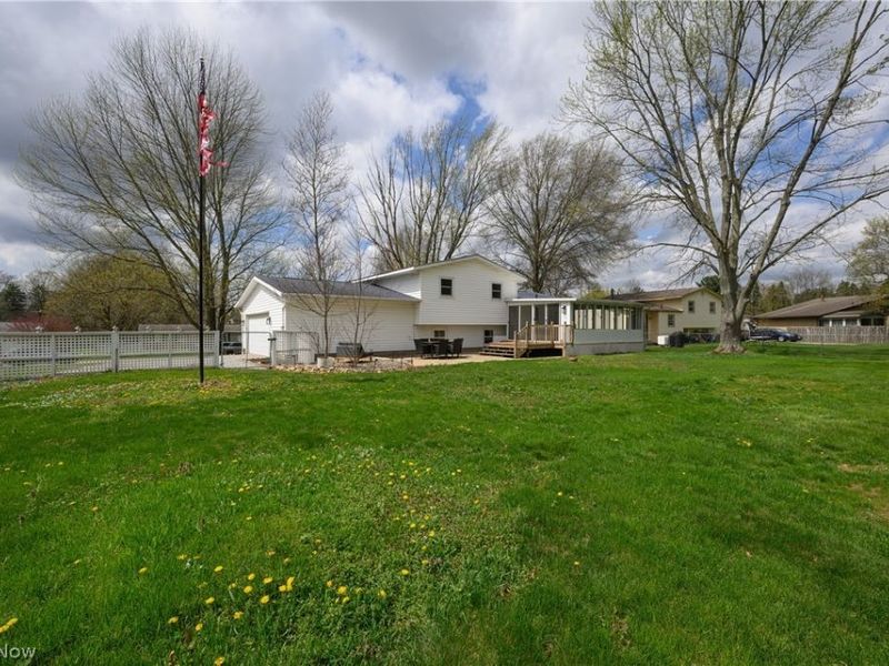 11490 Peach Glen Avenue NW, Uniontown, OH 44685 Photo 32