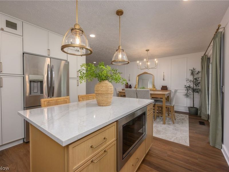 11490 Peach Glen Avenue NW, Uniontown, OH 44685 Photo 4