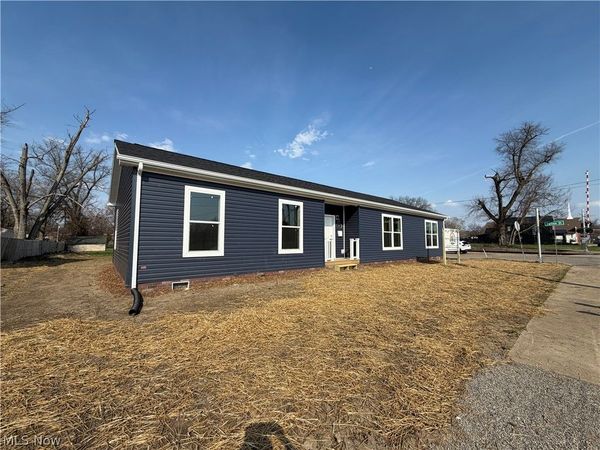 805 Lee Street , Zanesville, OH 43701