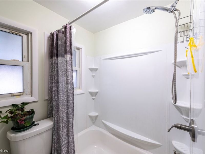 588 Jackson Street, Amherst, OH 44001 Photo 17