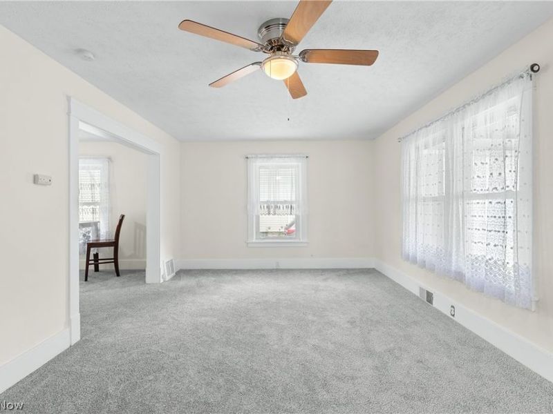 588 Jackson Street, Amherst, OH 44001 Photo 6