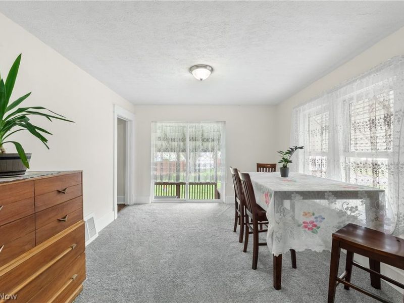 588 Jackson Street, Amherst, OH 44001 Photo 8