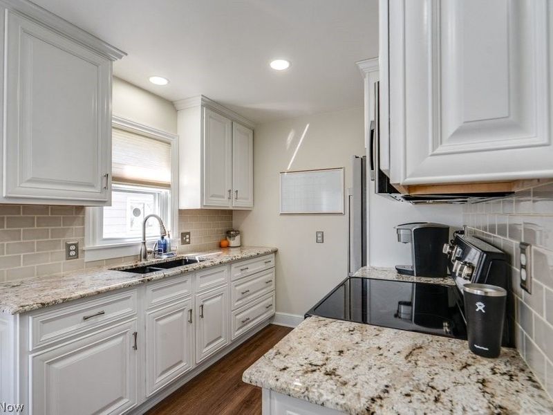 2048 Congo Street, Akron, OH 44305 Photo 10