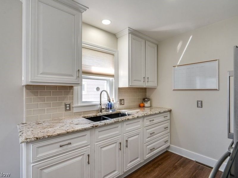 2048 Congo Street, Akron, OH 44305 Photo 11