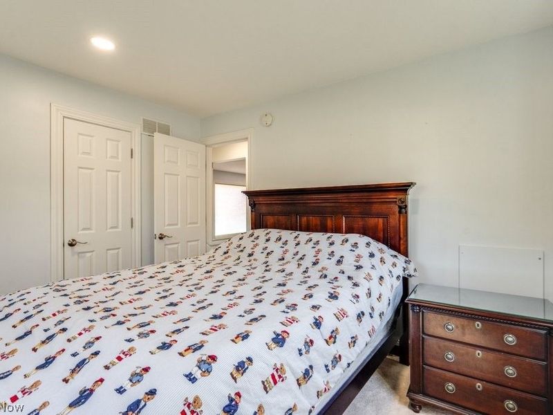 2048 Congo Street, Akron, OH 44305 Photo 17