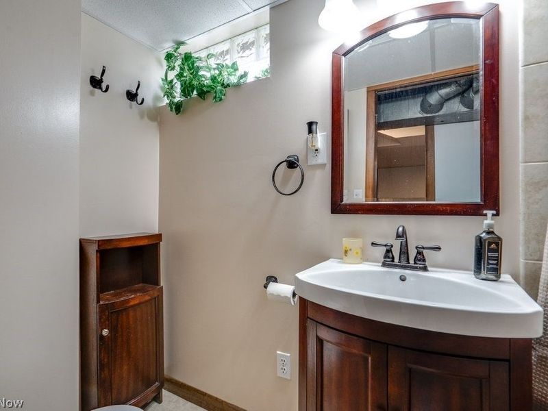 2048 Congo Street, Akron, OH 44305 Photo 23