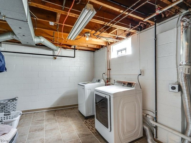 2048 Congo Street, Akron, OH 44305 Photo 24