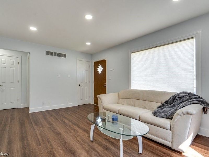 2048 Congo Street, Akron, OH 44305 Photo 7