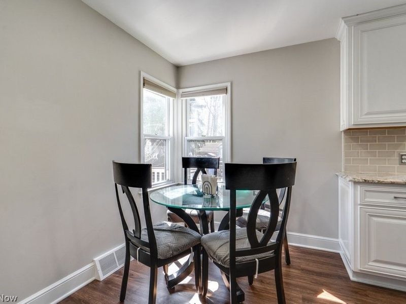 2048 Congo Street, Akron, OH 44305 Photo 9