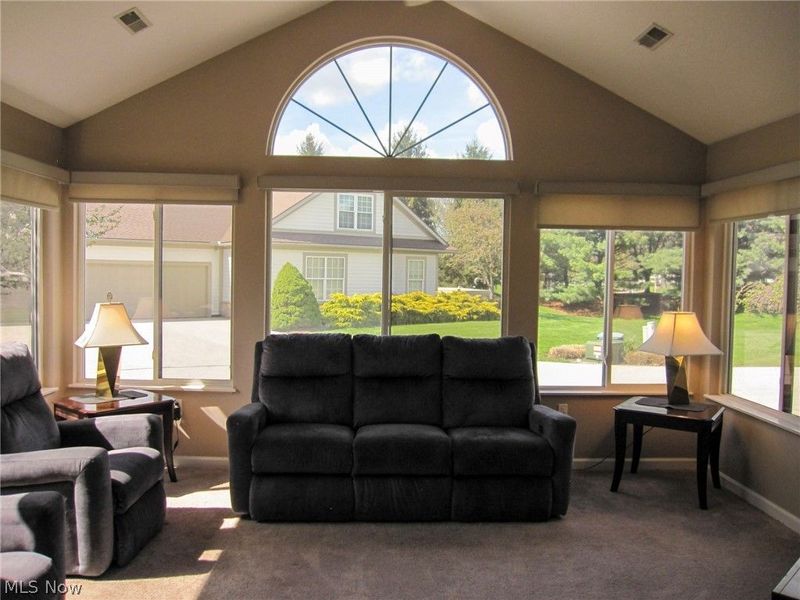 584 Crossings Circle, Tallmadge, OH 44278 Photo 11