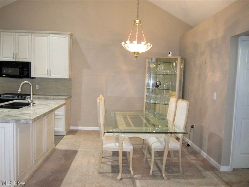 584 Crossings Circle, Tallmadge, OH 44278 Photo 13
