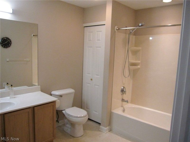 584 Crossings Circle, Tallmadge, OH 44278 Photo 19