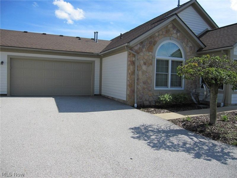 584 Crossings Circle, Tallmadge, OH 44278 Photo 2