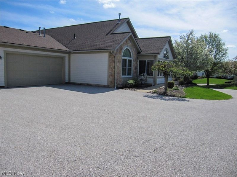 584 Crossings Circle, Tallmadge, OH 44278 Photo 3