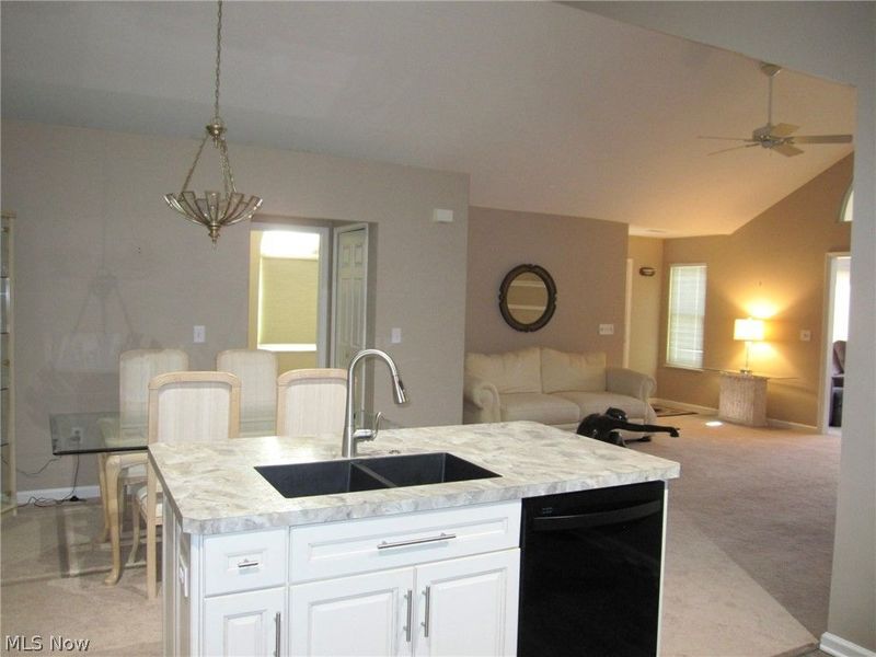 584 Crossings Circle, Tallmadge, OH 44278 Photo 8