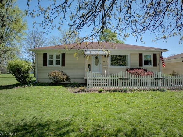 2015 Wallace Lane , Lorain, OH 44053