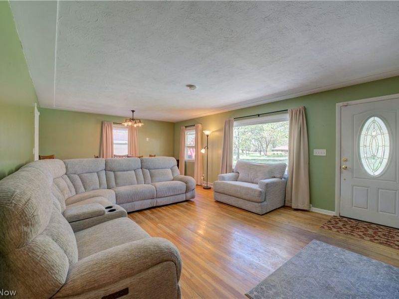 2015 Wallace Lane, Lorain, OH 44053 Photo 5