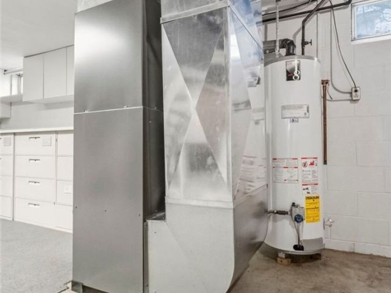 2430 Easton Street NE, Canton, OH 44721 Photo 24