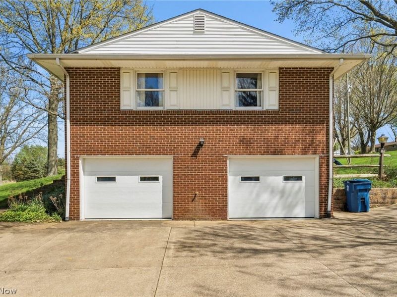 2430 Easton Street NE, Canton, OH 44721 Photo 3