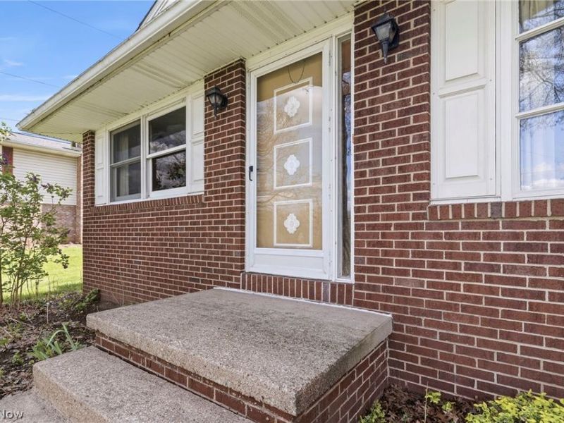 2430 Easton Street NE, Canton, OH 44721 Photo 6