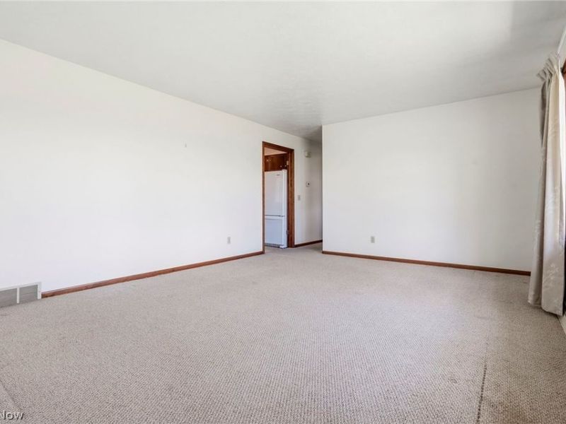 2430 Easton Street NE, Canton, OH 44721 Photo 8