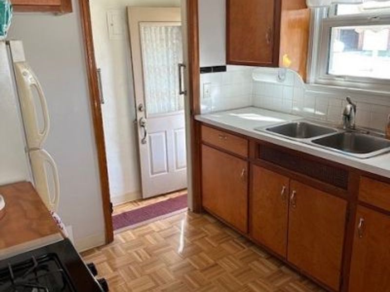 5857 W 54th Street, Parma, OH 44129 Photo 5