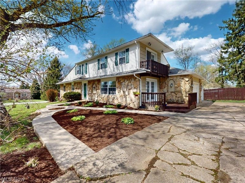 867 Sunset View Boulevard, Tallmadge, OH 44278 Photo 1